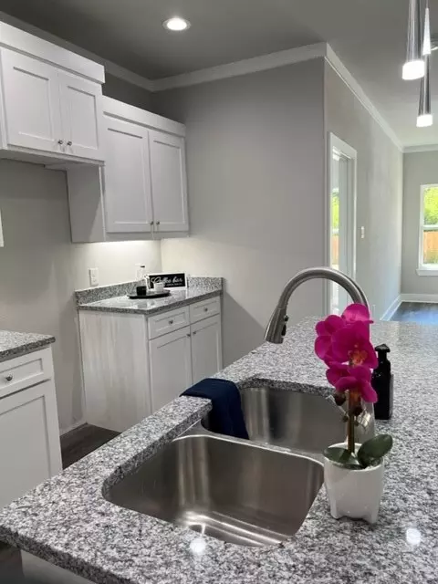 Dallas, TX 75216,4915 Strobel AVE