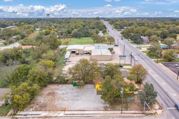 Weatherford, TX 76086,1301 N Main ST