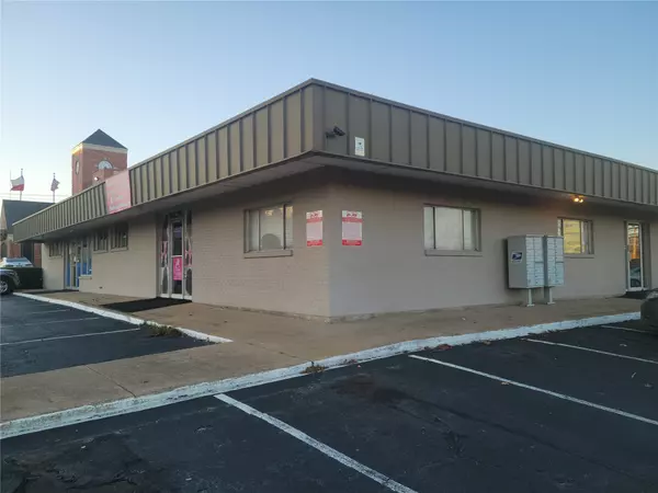 Arlington, TX 76010,623 W Main ST