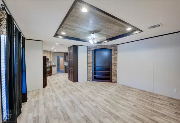 Minden, LA 71055,127 Almond RD