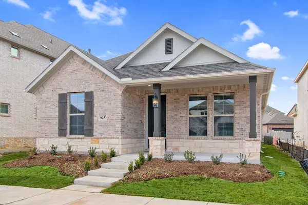 925 Plaza LN,  Argyle,  TX 76226