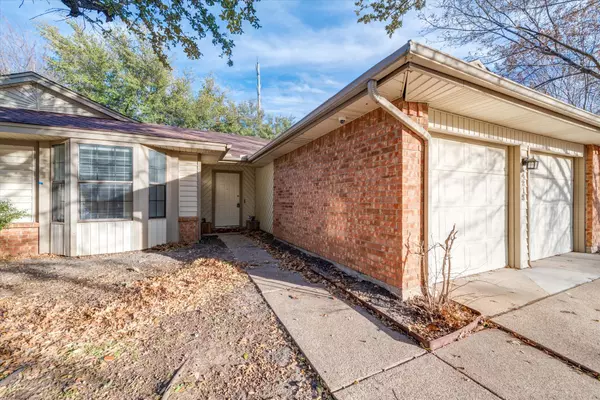 Grand Prairie, TX 75052,4213 Whitman LN