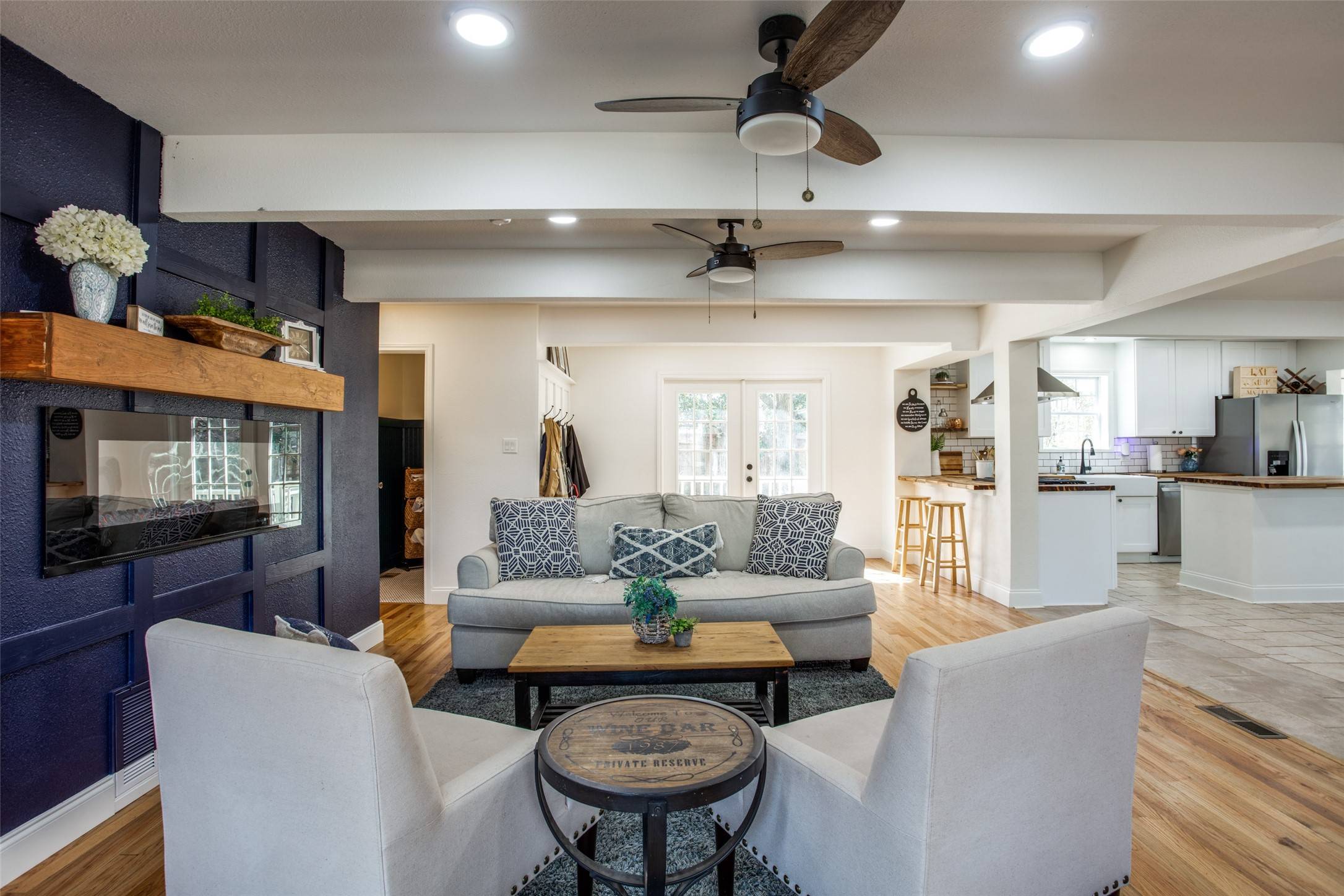 110 N Clearwater DR, Highland Village, TX 75077