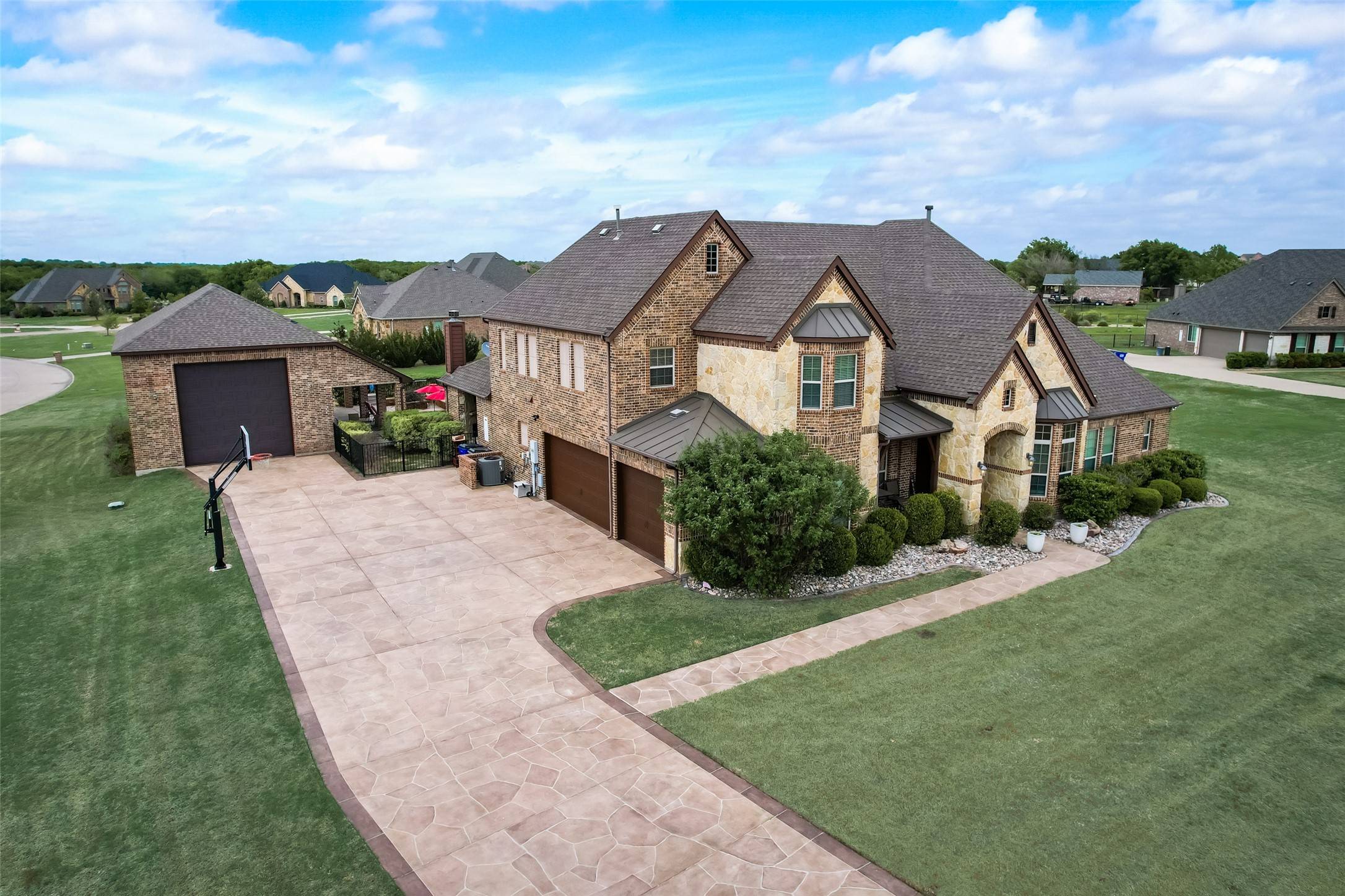 1401 Wells CIR, Mclendon Chisholm, TX 75032