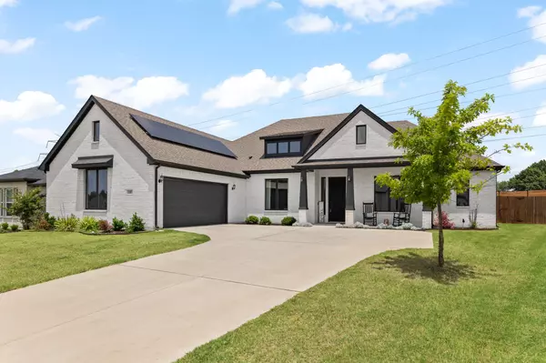 1001 Ranger DR,  Desoto,  TX 75115