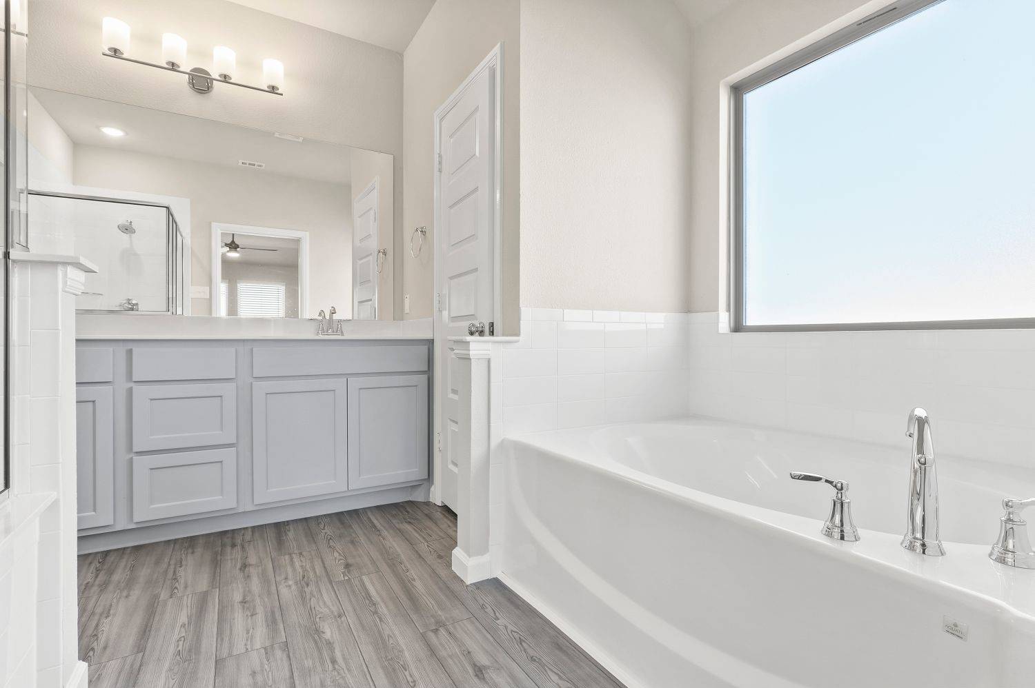 312 Hazeltine RD, Red Oak, TX 75154