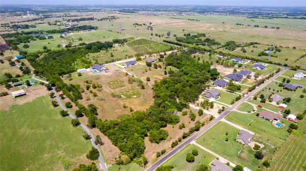 1257 Hunt RD, Gunter, TX 75058