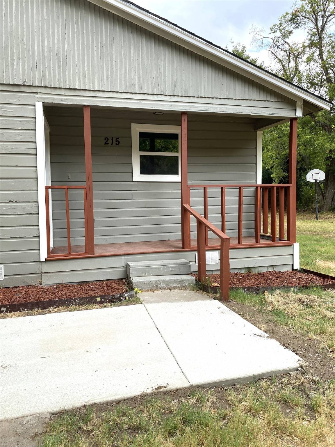 215 S Park ST, Terrell, TX 75160