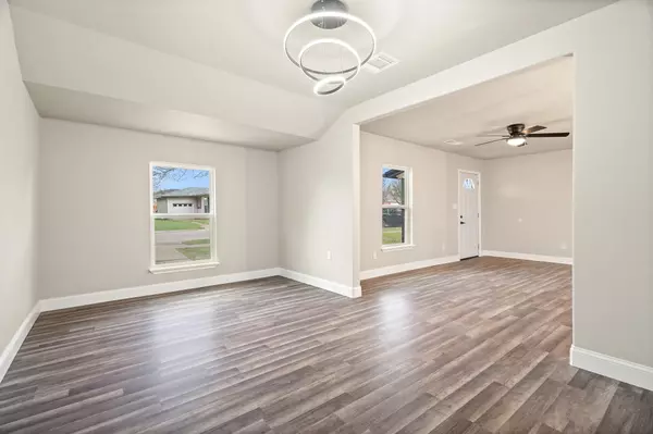 Grand Prairie, TX 75051,319 6th ST