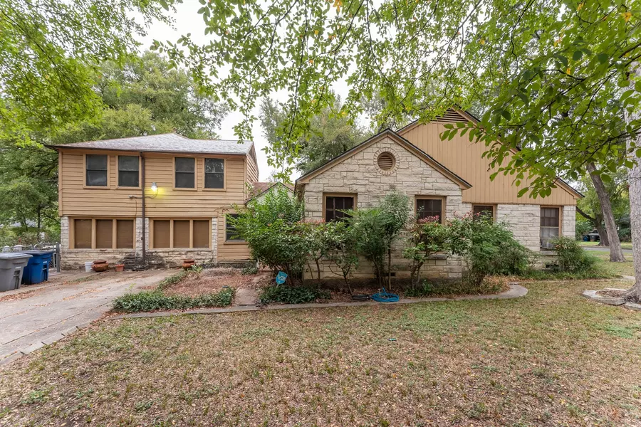 1349 Cedar Oaks BLVD, Dallas, TX 75216