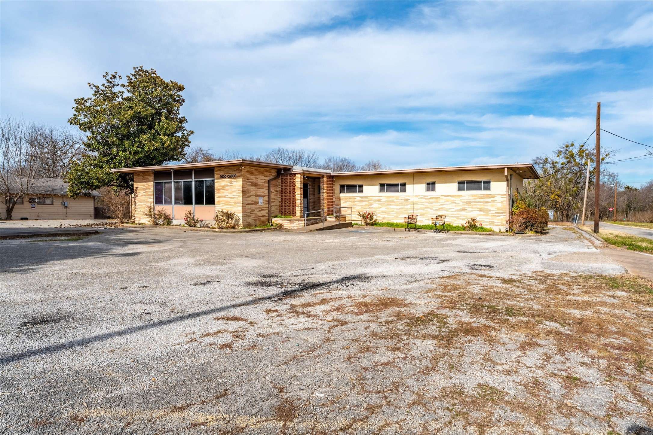 3600 Caddo ST, Greenville, TX 75401