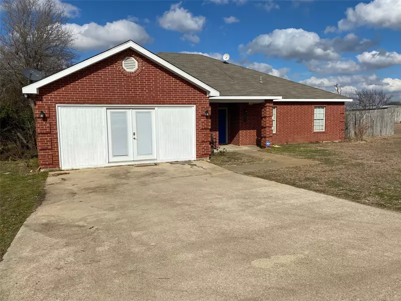 8001 Harvest DR, Grandview, TX 76050