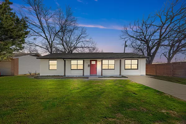 1142 Anderson ST,  Irving,  TX 75062