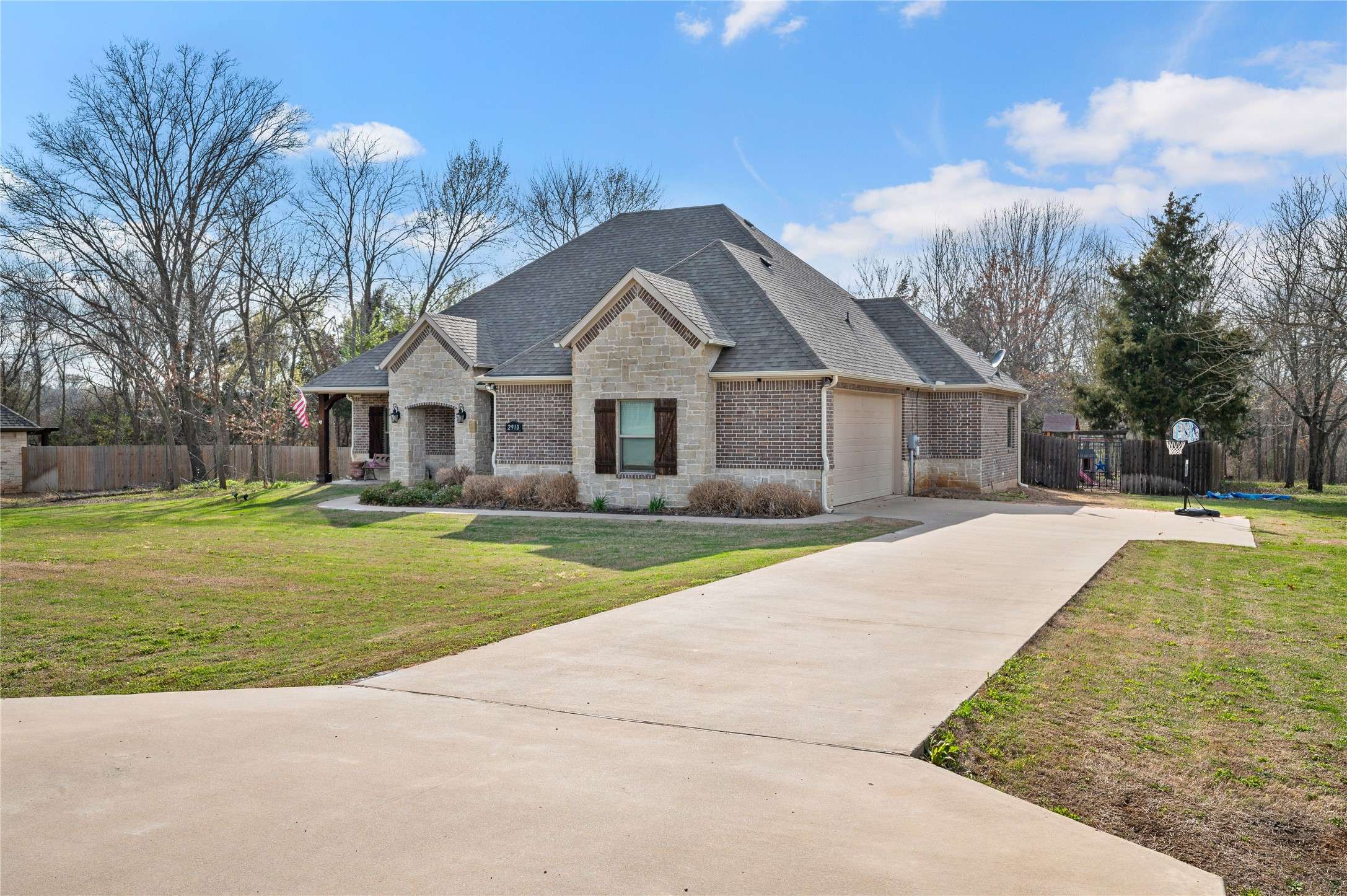 Sherman, TX 75092,2910 Cathleen LN S