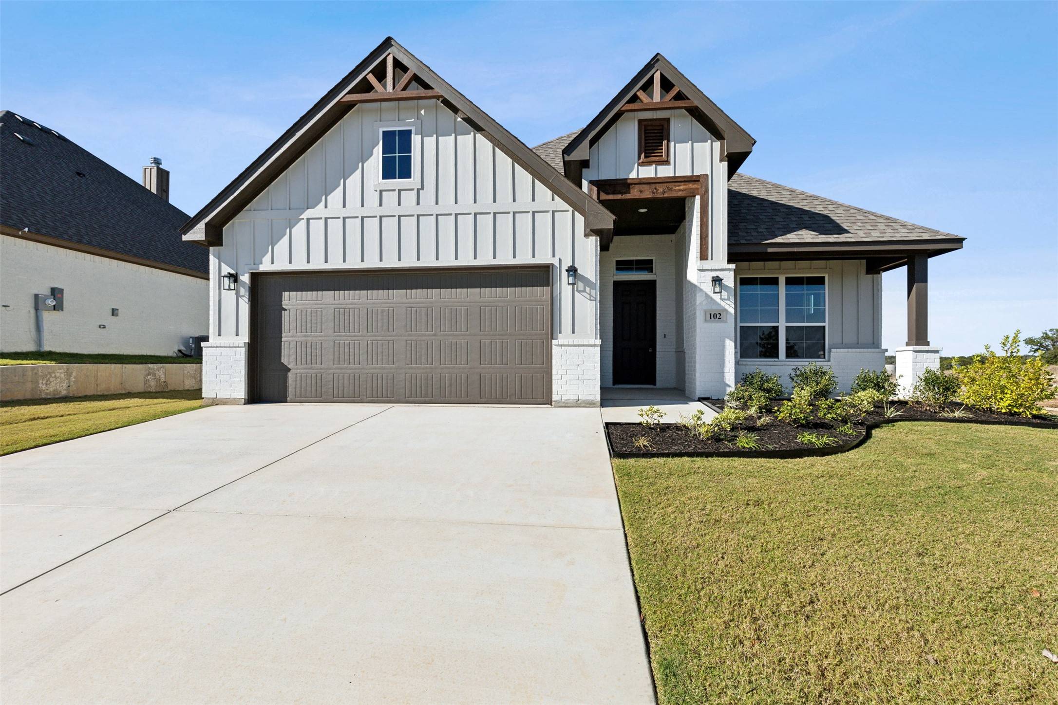 102 Bee DR,  Glen Rose,  TX 76043