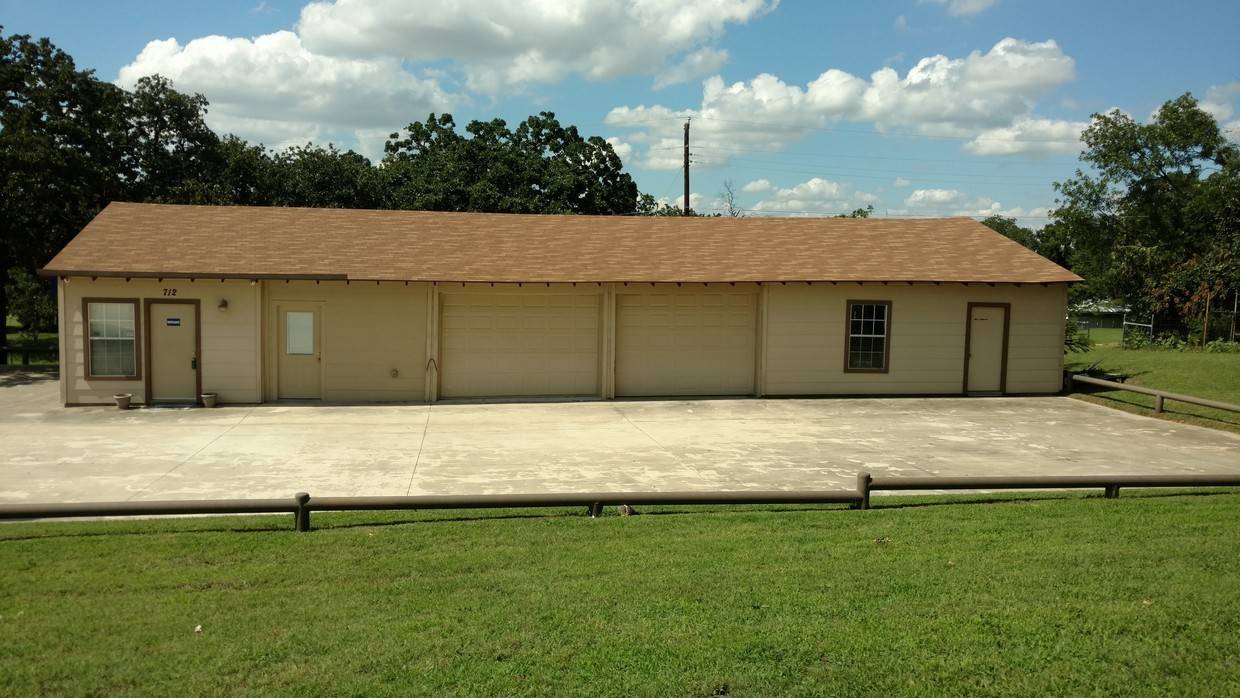 712 N Main ST #B, Keller, TX 76248