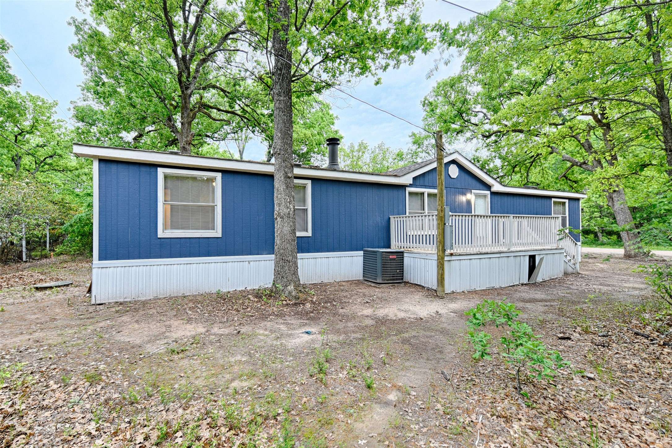 138 Cherokee Shores DR, Mabank, TX 75156