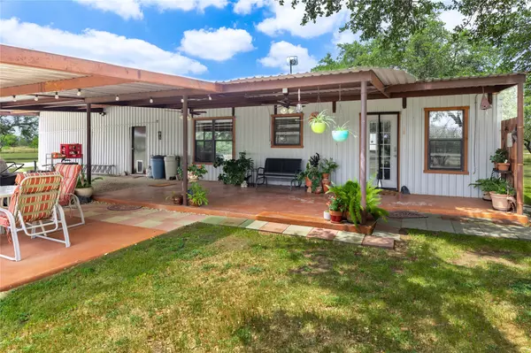 Brady, TX 76825,456 CR 201
