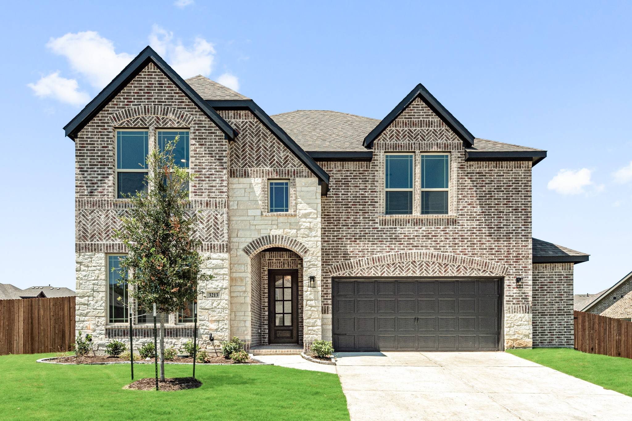 3213 Rosewood DR, Glenn Heights, TX 75154