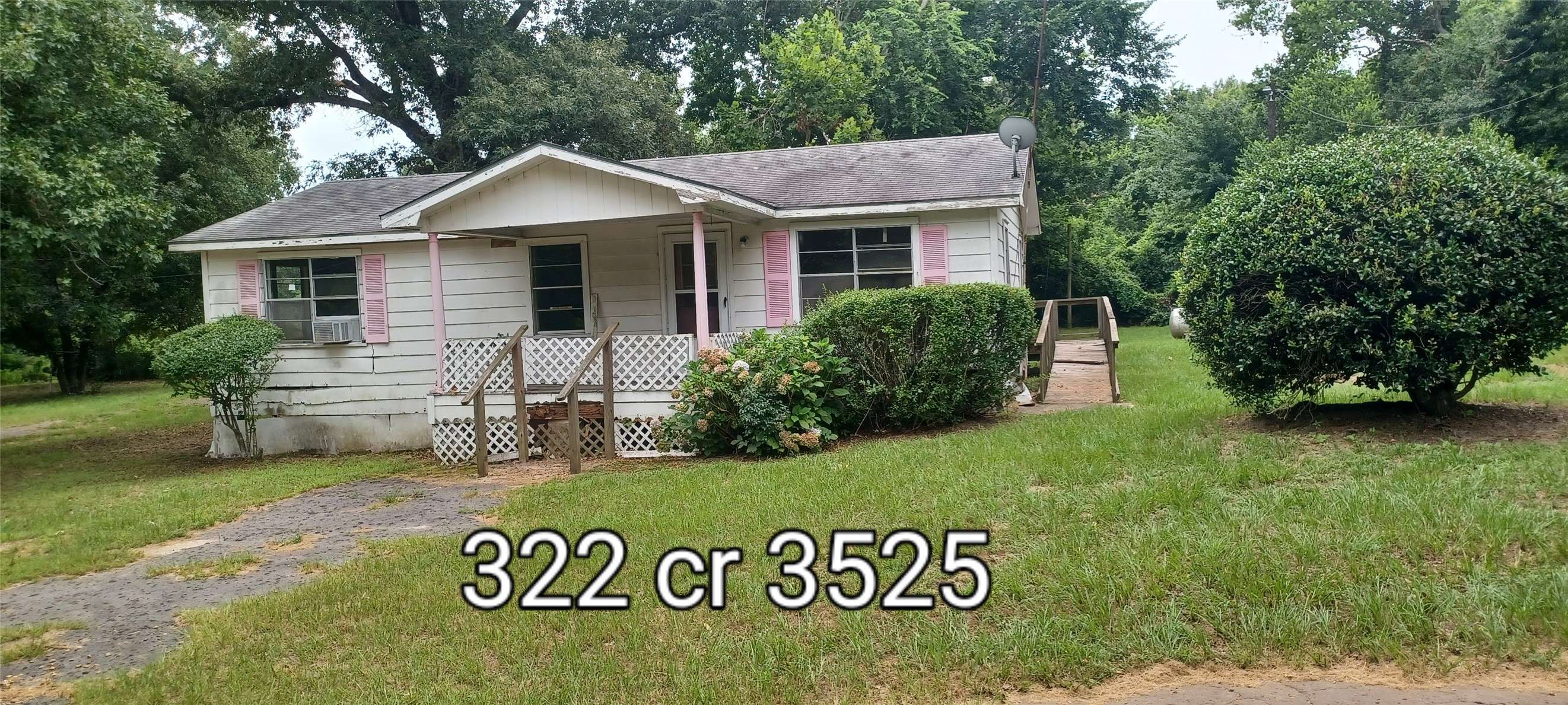 Hawkins, TX 75765,322 County Road 3525