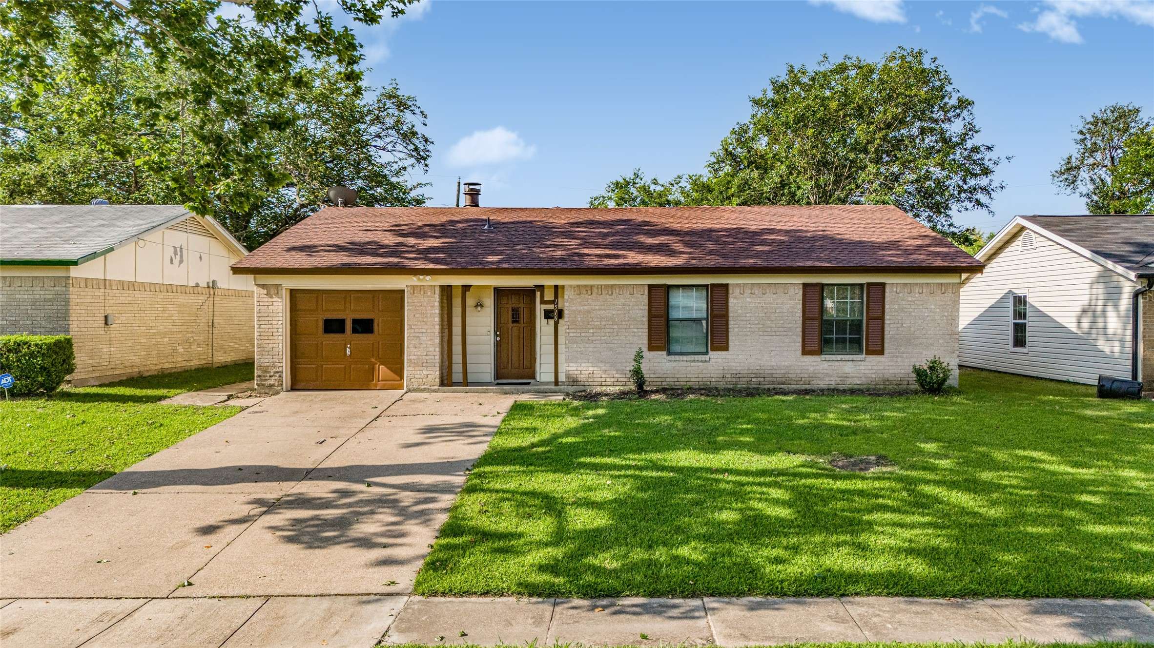 1516 Eastside DR,  Mesquite,  TX 75149