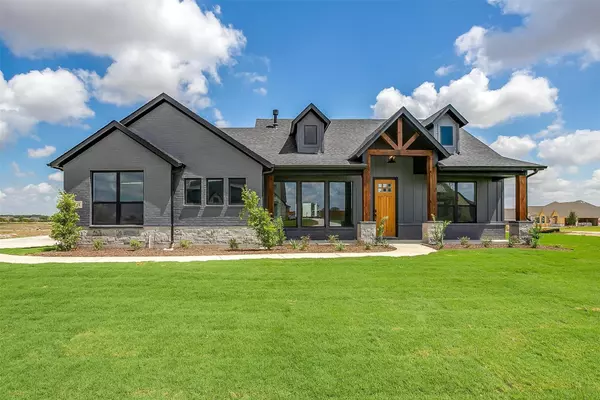 291 Maci DR, Waxahachie, TX 75167