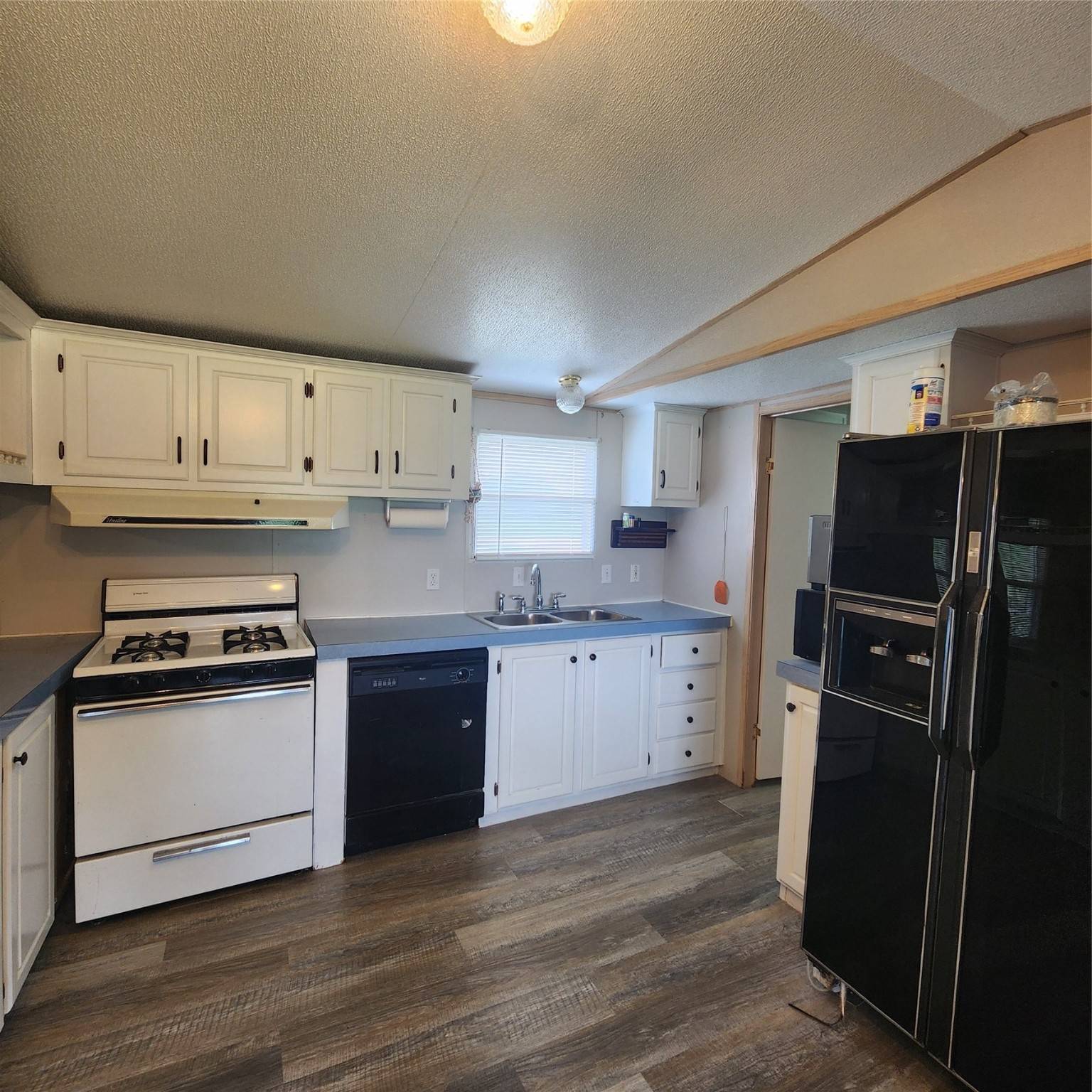 Quinlan, TX 75474,9009 Crestview Estate RD