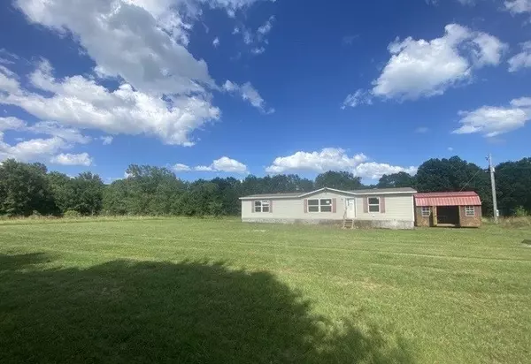 2184 Cade HWY, Bennington, OK 74723