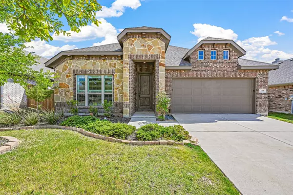 224 Old Settlers TRL,  Waxahachie,  TX 75167