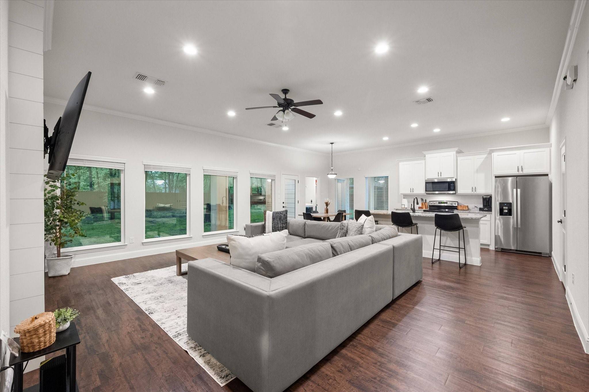 1408 W 13th AVE, Corsicana, TX 75110