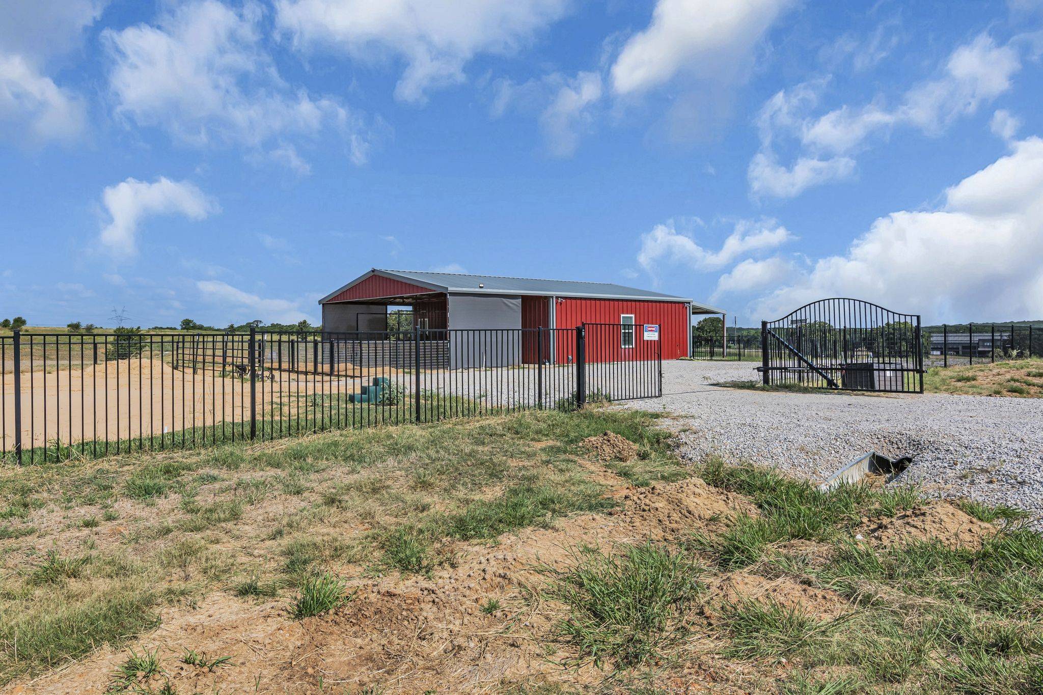 Alvord, TX 76225,465 Rolling Hills BLVD