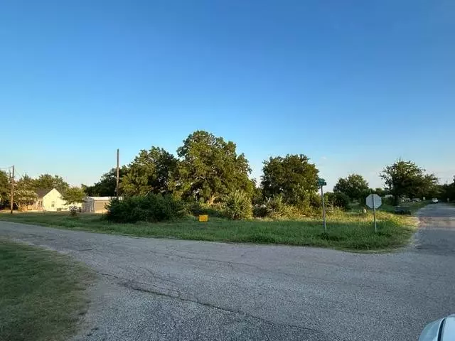 Whitewright, TX 75491,000 E Maple ST