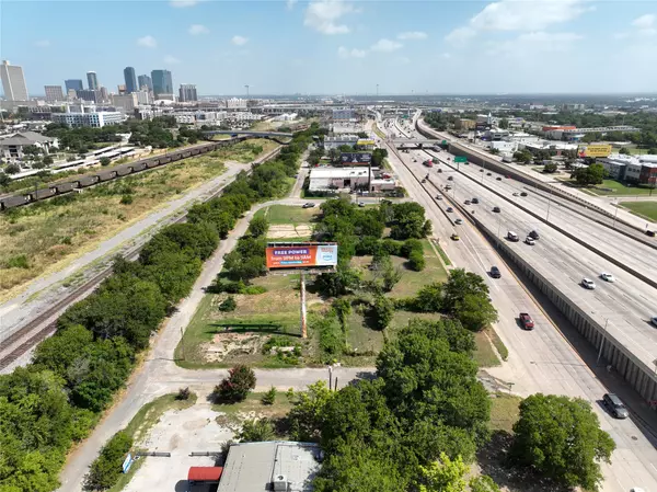 Fort Worth, TX 76104,600 E Dashwood ST