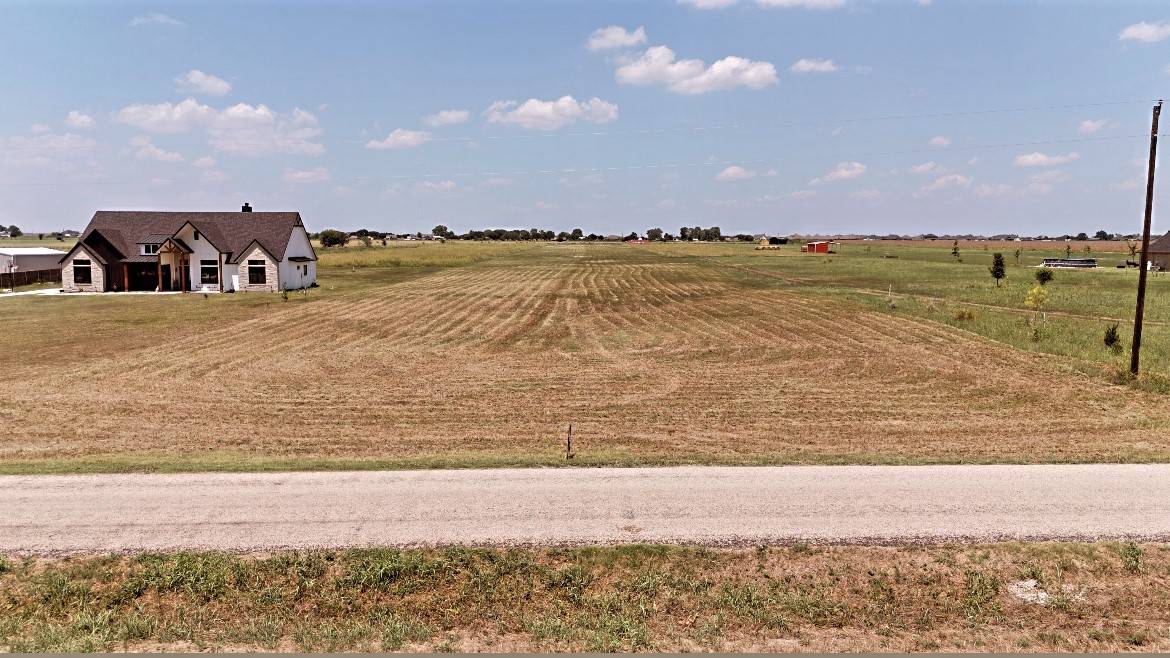 781 Youngblood RD, Waxahachie, TX 75165