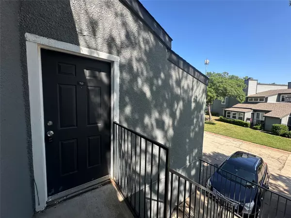 Dallas, TX 75243,9696 Walnut ST #713