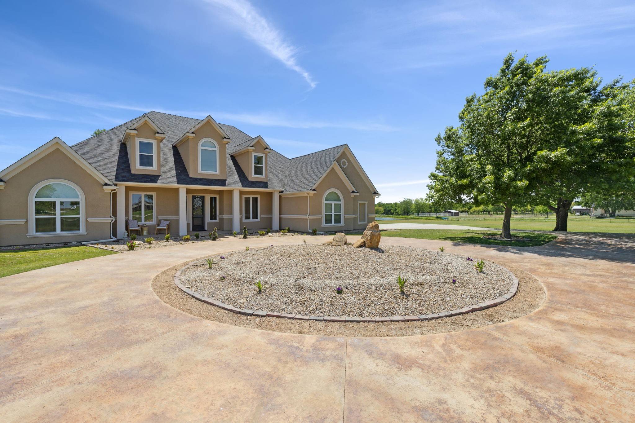 Tioga, TX 76271,626 Scoggins RD #B