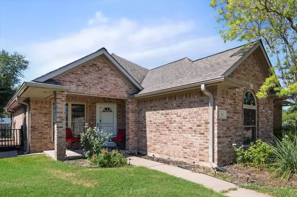 110 Friendswood CIR,  Fairfield,  TX 75840