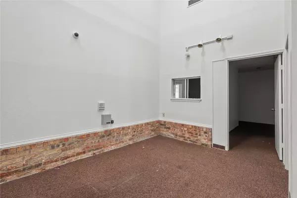 Mesquite, TX 75150,4915 Gus Thomasson RD