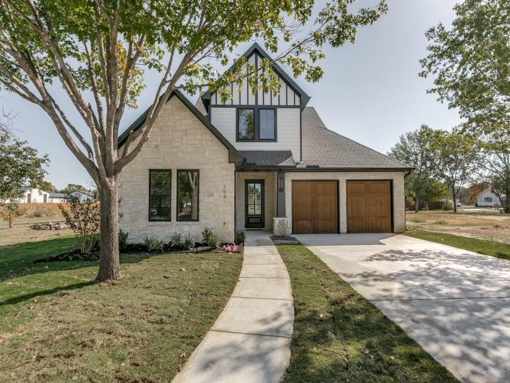204 Pecan ST, Roanoke, TX 76262