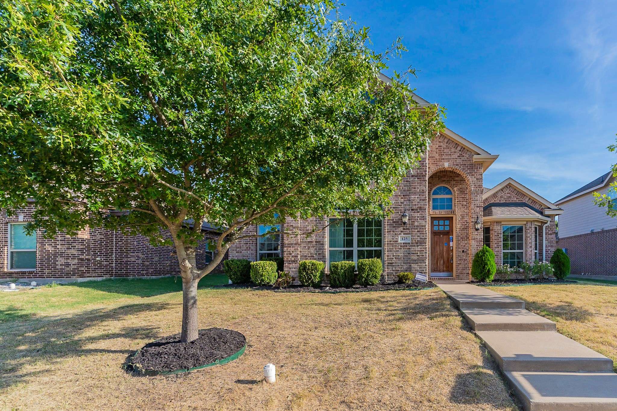 125 Garden Grove LN, Red Oak, TX 75154