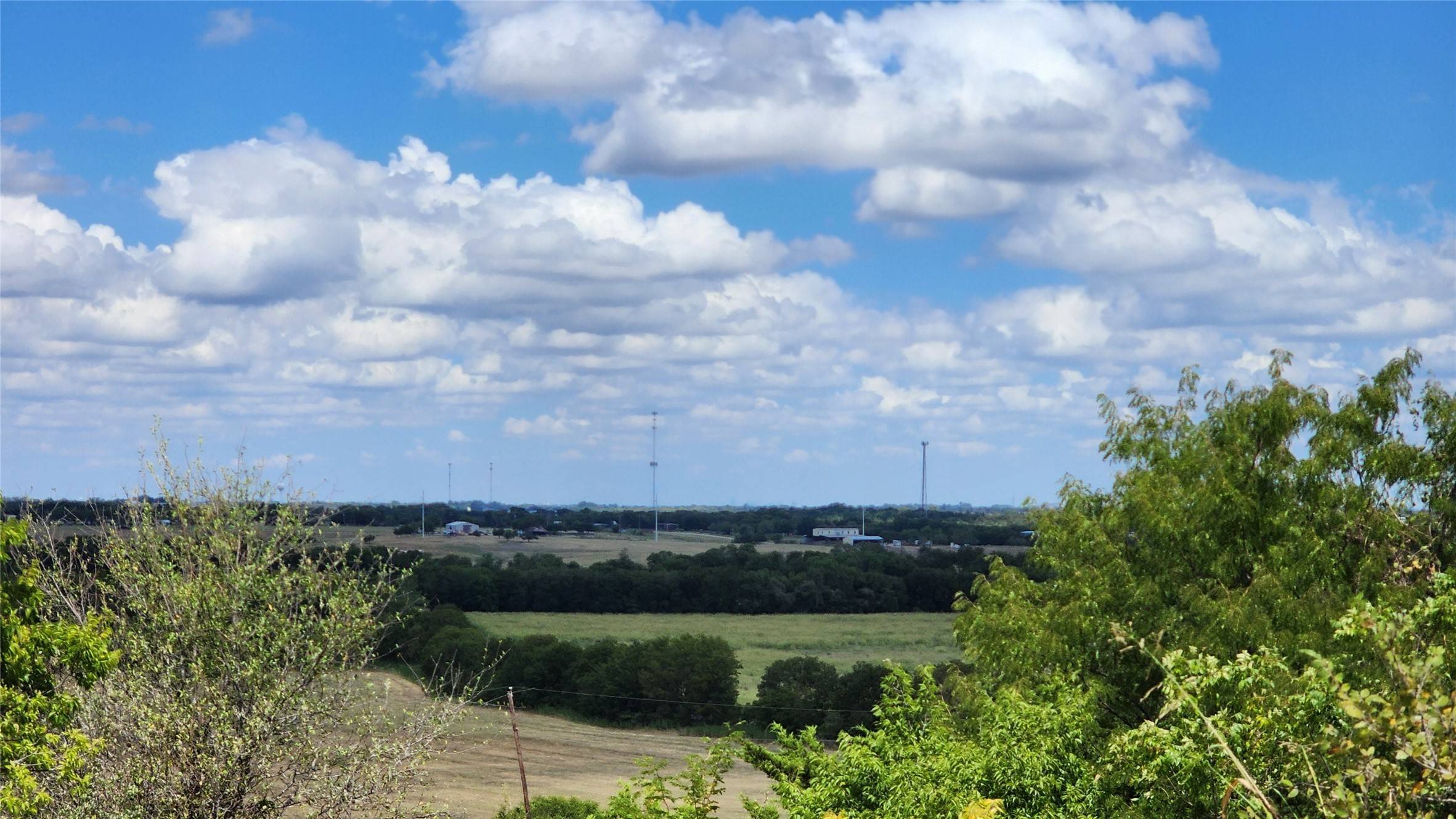 000 Parker Hill RD, Ennis, TX 75152