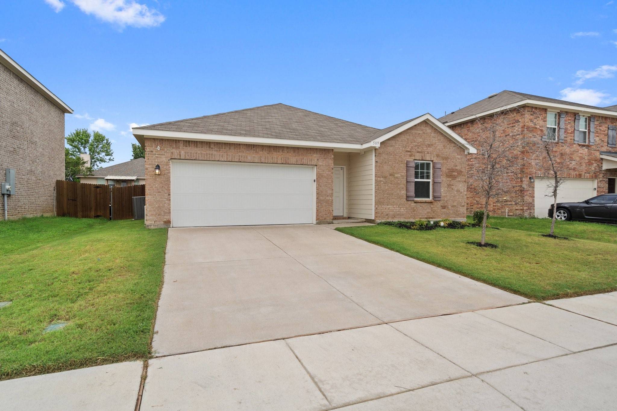 Crowley, TX 76036,509 Canoe WAY