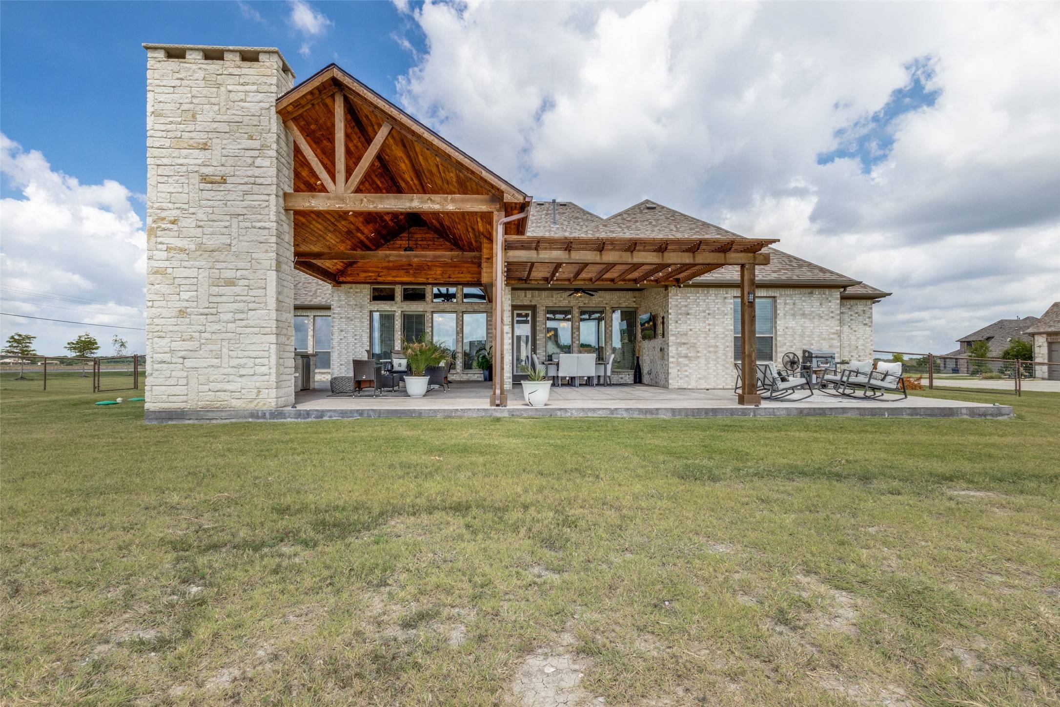 Van Alstyne, TX 75495,38 Daniel DR