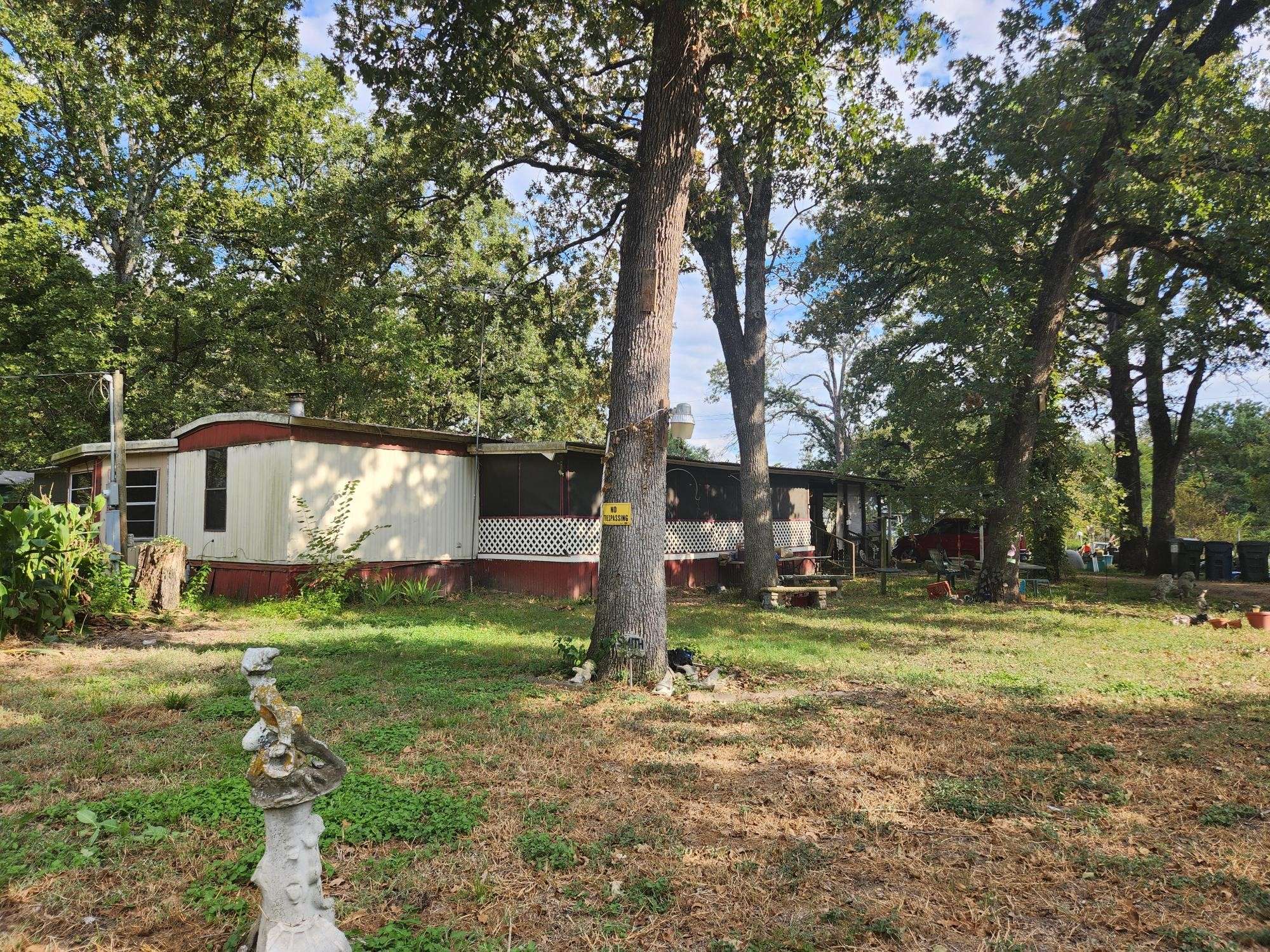 343 E Golden Oaks DR, Mabank, TX 75156