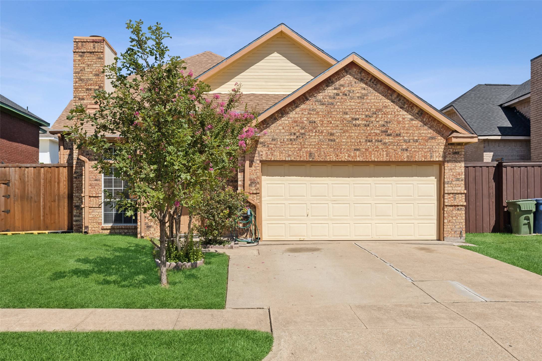 2426 Shalimar DR, Garland, TX 75040
