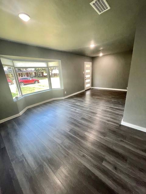 Dallas, TX 75228,11336 Drummond DR