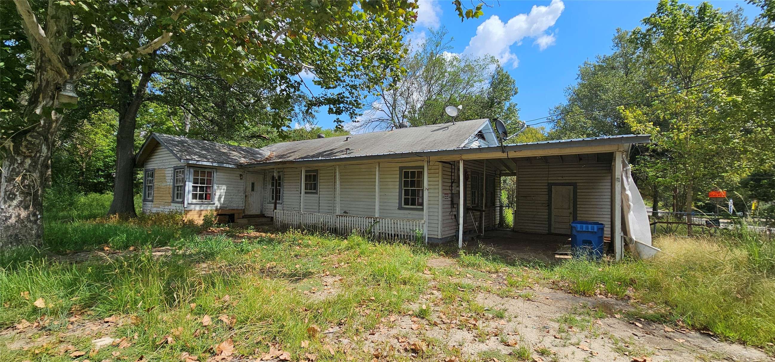 1240 N Beaulah ST, Hawkins, TX 75765