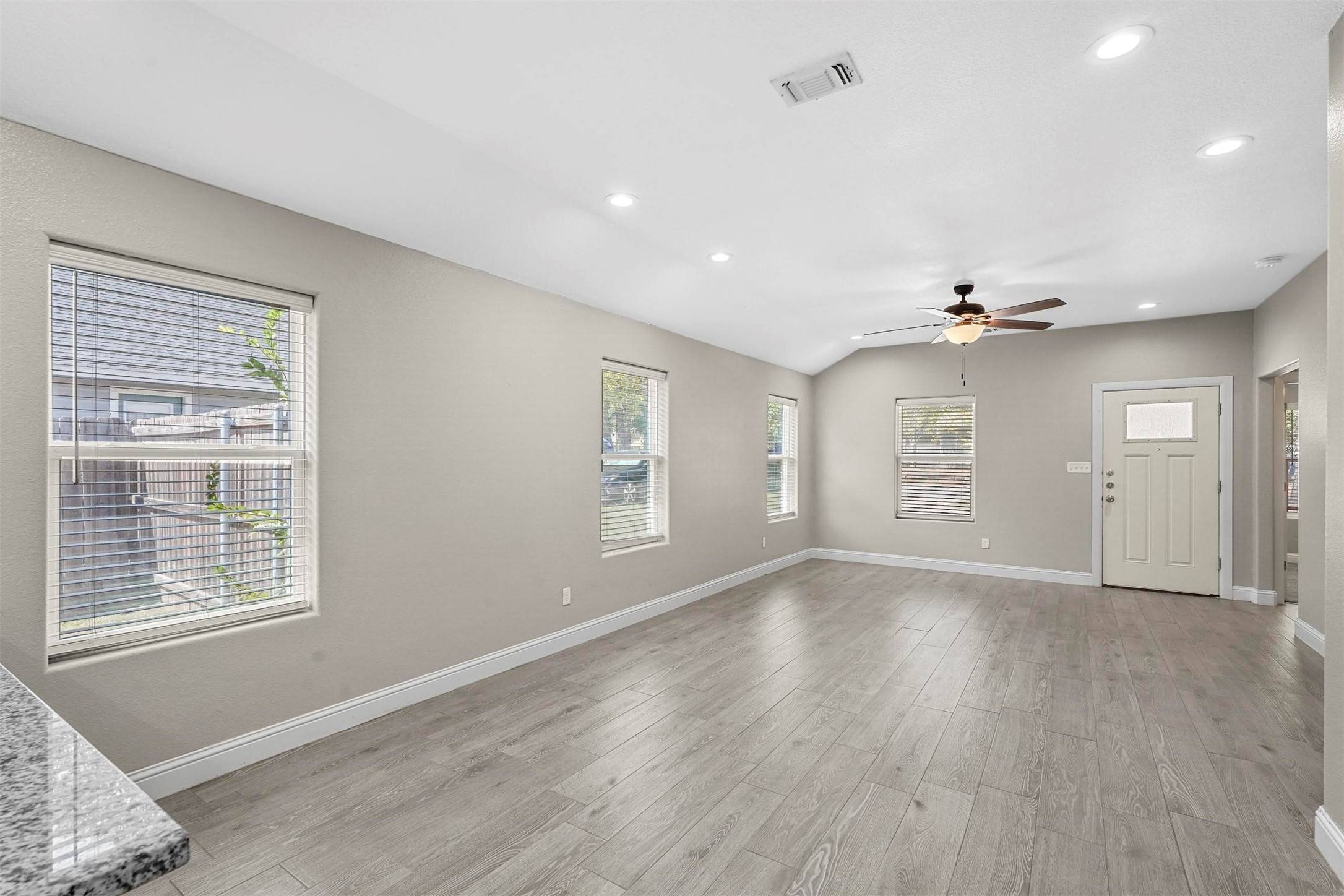 Denison, TX 75020,902 Rice ST