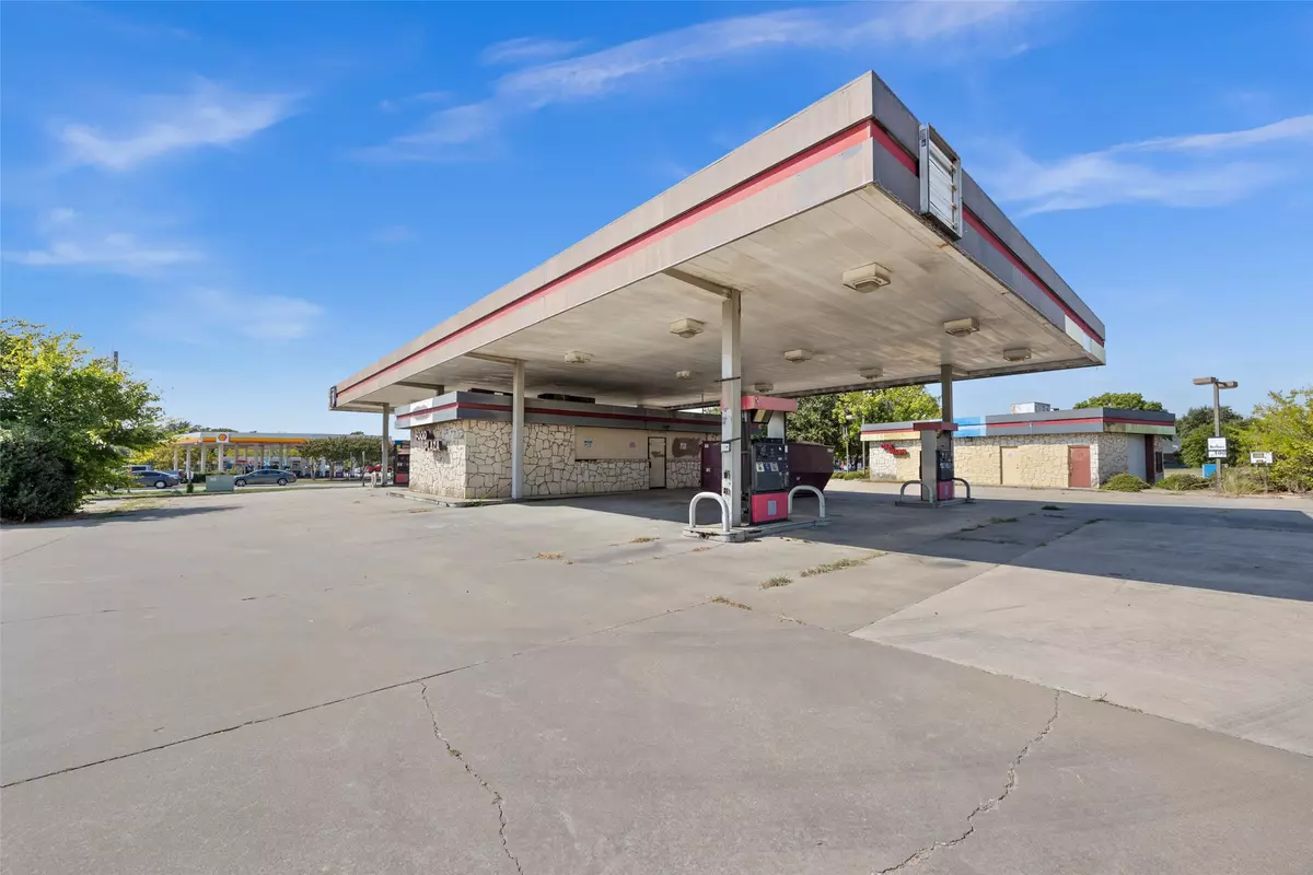 Plano, TX 75075,801 W Park BLVD