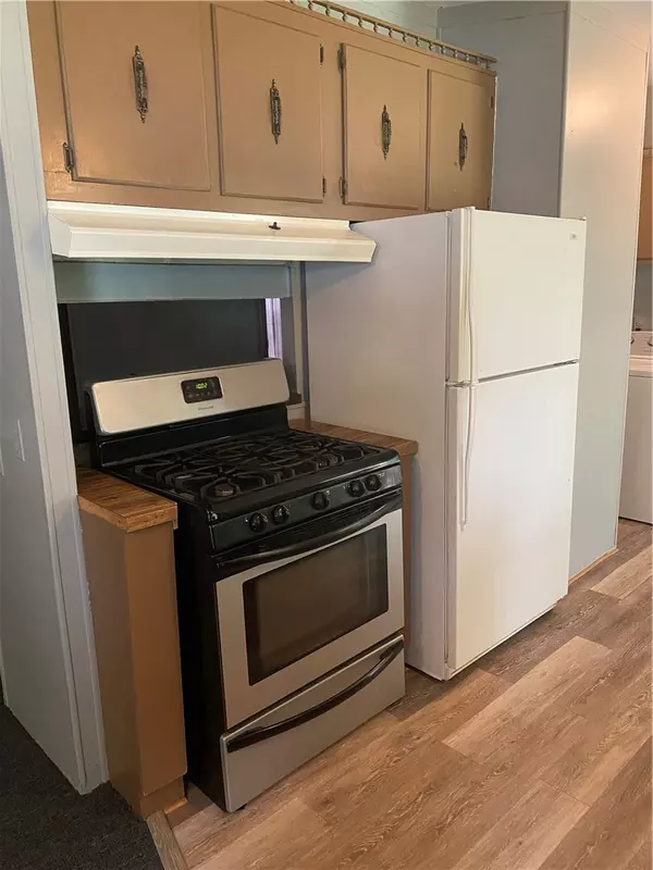 Mcgregor, TX 76657,1007 S Adams ST #0